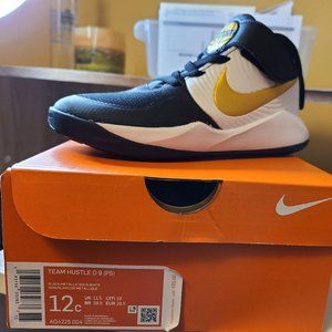 Nike boys shoe